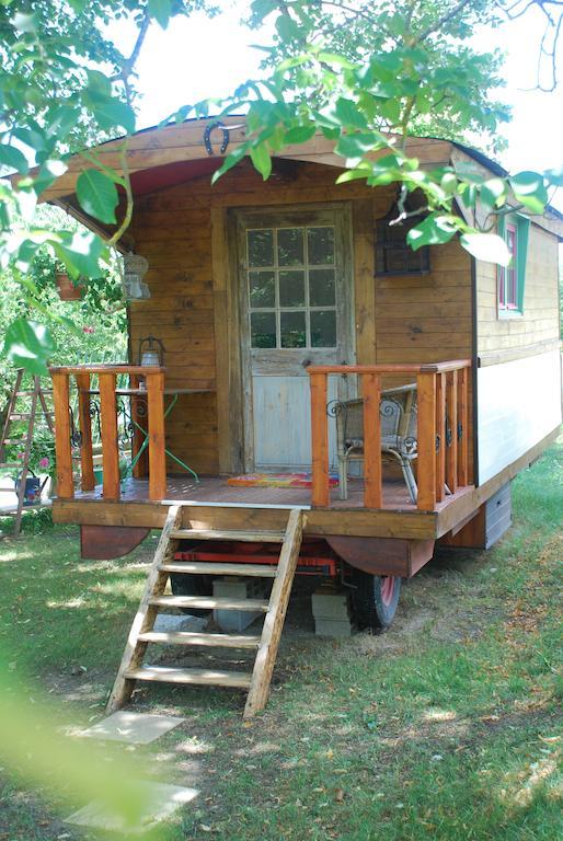 Maison D'Hotes Ainsi Soie T-Il Combovin Rom bilde
