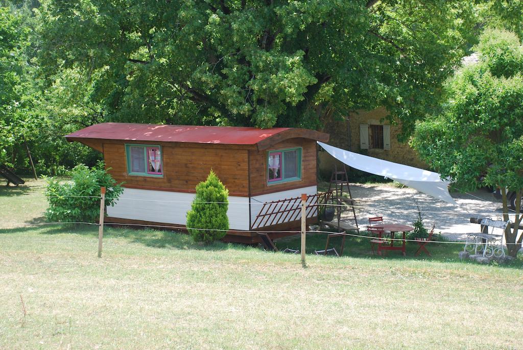 Maison D'Hotes Ainsi Soie T-Il Bed & Breakfast Combovin Eksteriør bilde